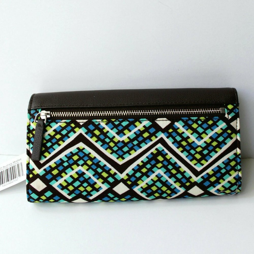 Vera Bradley Audrew Wallet in Rain Forest RFID - Picture 1 of 5